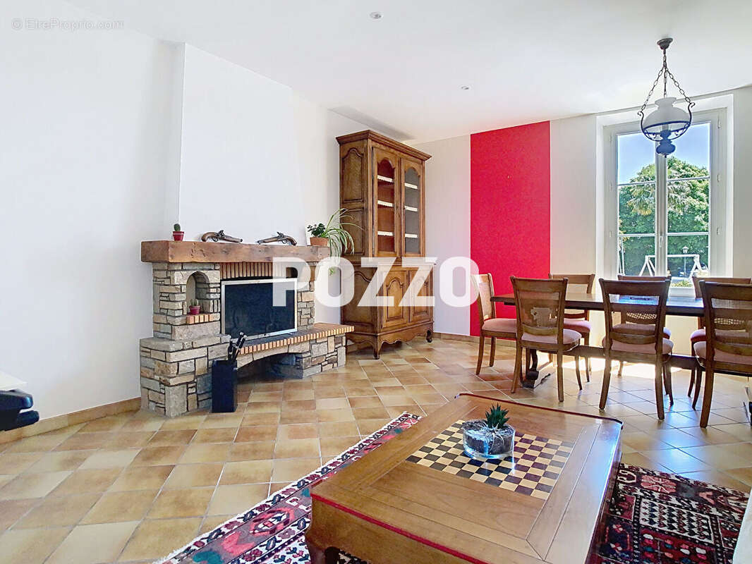 Maison à ROZ-LANDRIEUX