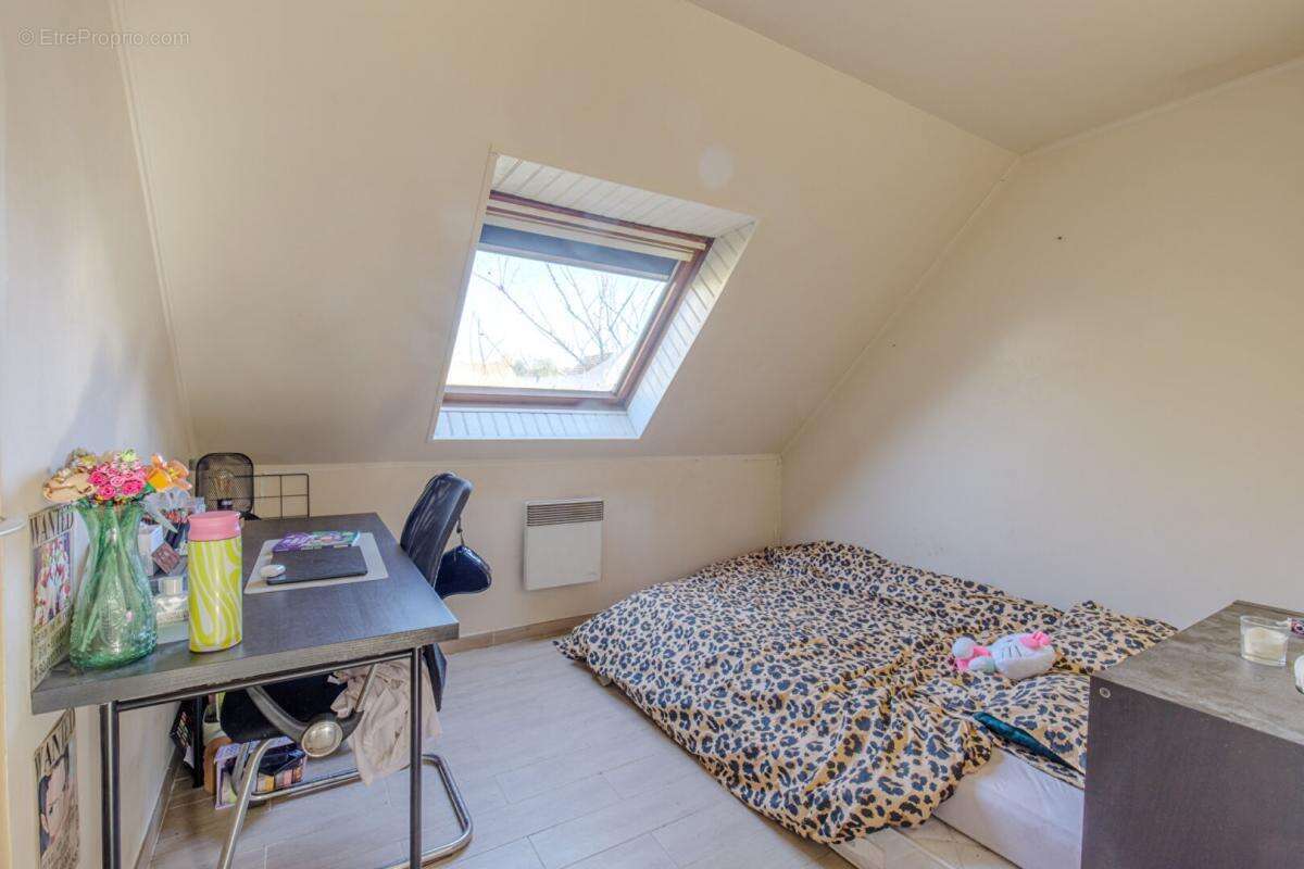 Maison à LES MUREAUX