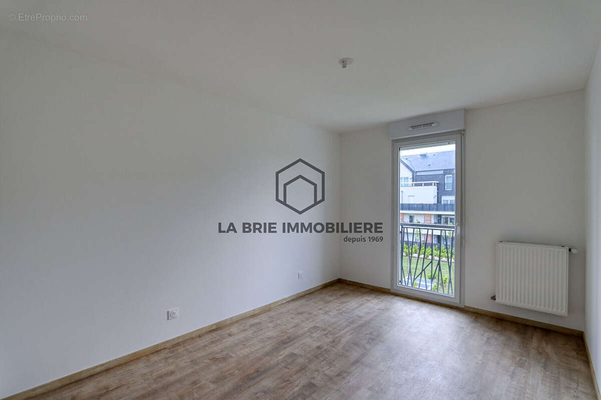 Appartement à EMERAINVILLE