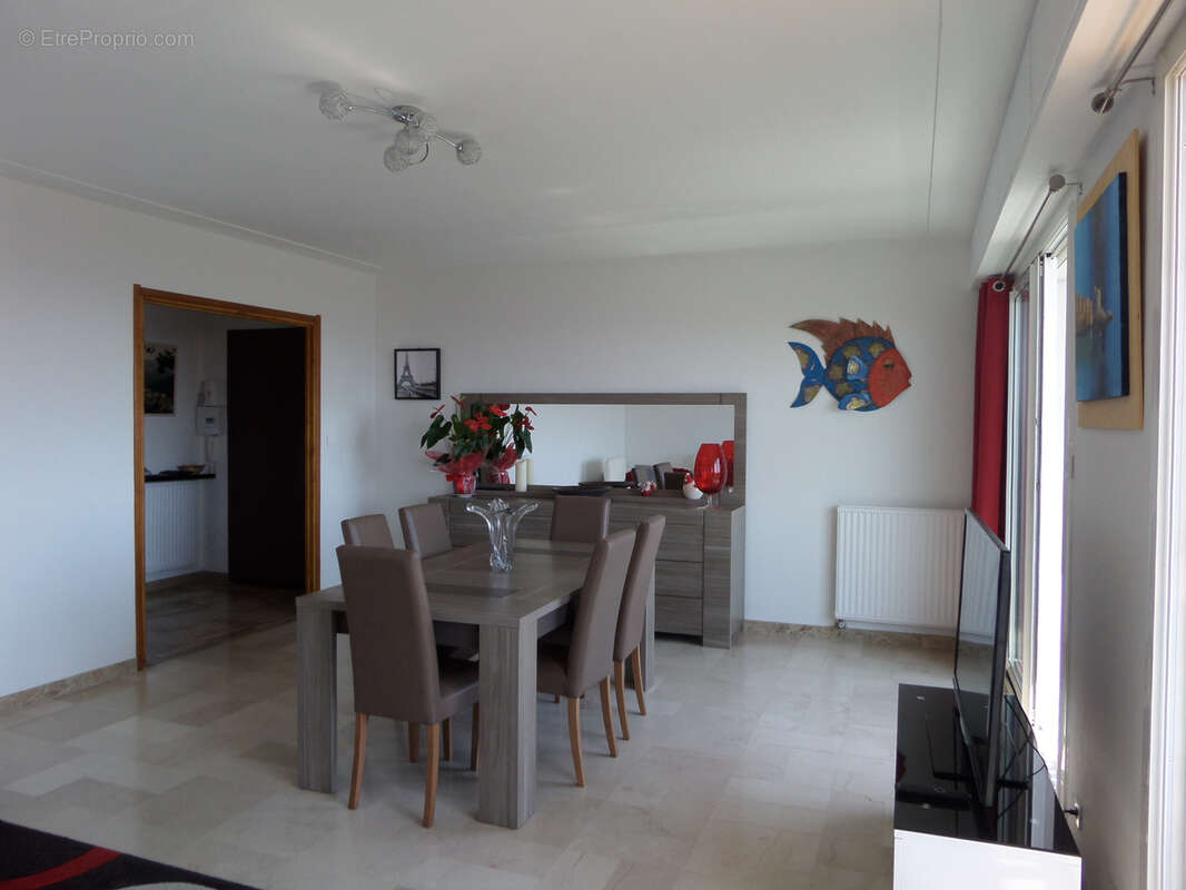 Moriani Plage bel appartement 88,80 m2 , avec balcon et loggia  et vue mer et montagne. - photo 5