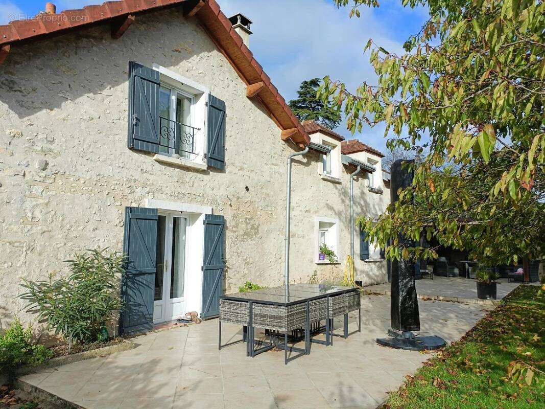 Maison à GIRONVILLE-SUR-ESSONNE