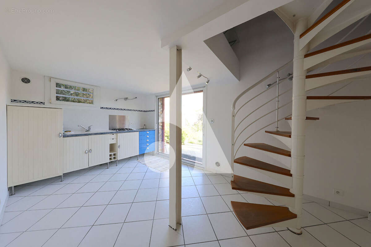 Maison à VIGNEUX-SUR-SEINE