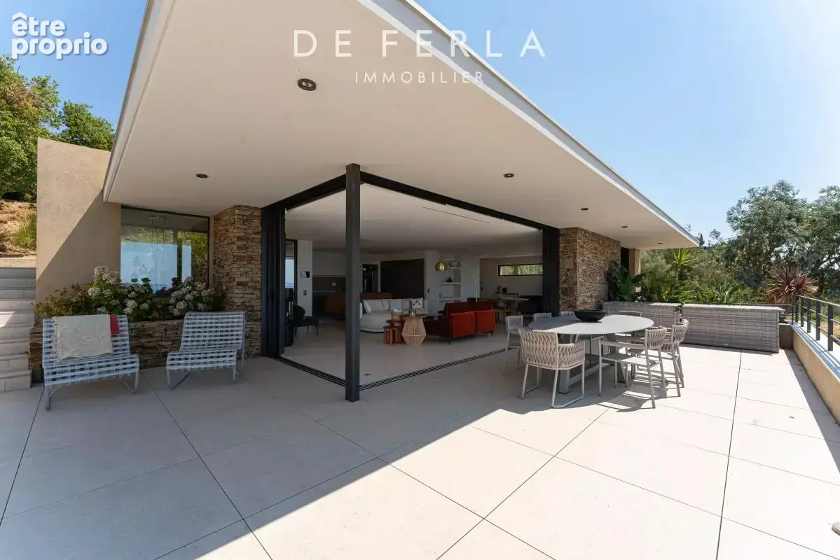 Lavandou - Villa contemporaine 2024 avec vue mer panoramique – À quelques pas de la plage - photo 15