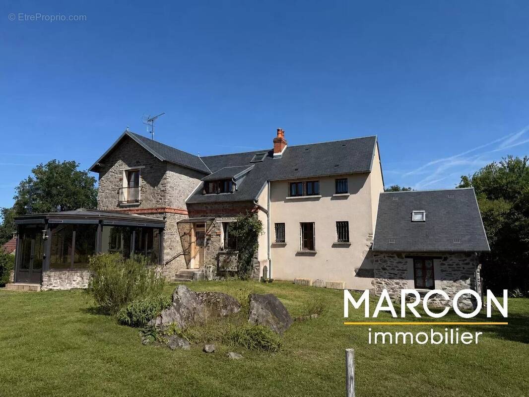 Maison à LADAPEYRE