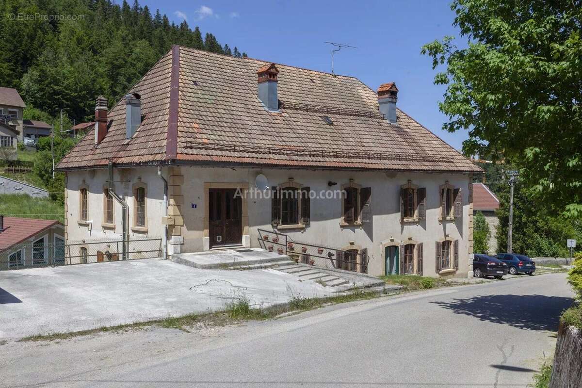 Appartement à LES GRAS
