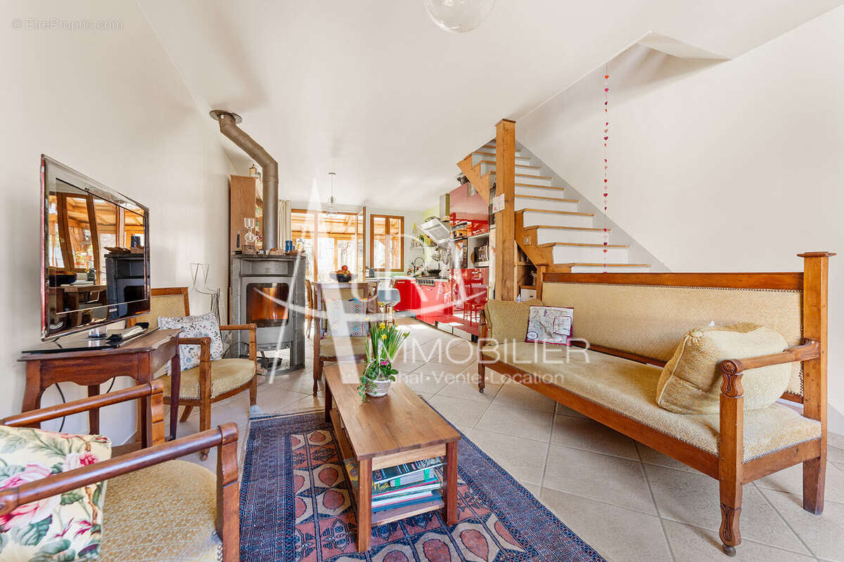 8 SENTES DES CORNETTES  93260 LES LILAS (7) - Maison à LES LILAS