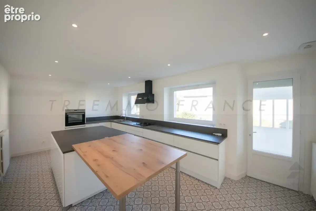 A vendre - landerneau - maison de 220 m2 - 7 chambres - terrain de 1028 m2 - 399900€ - photo 5