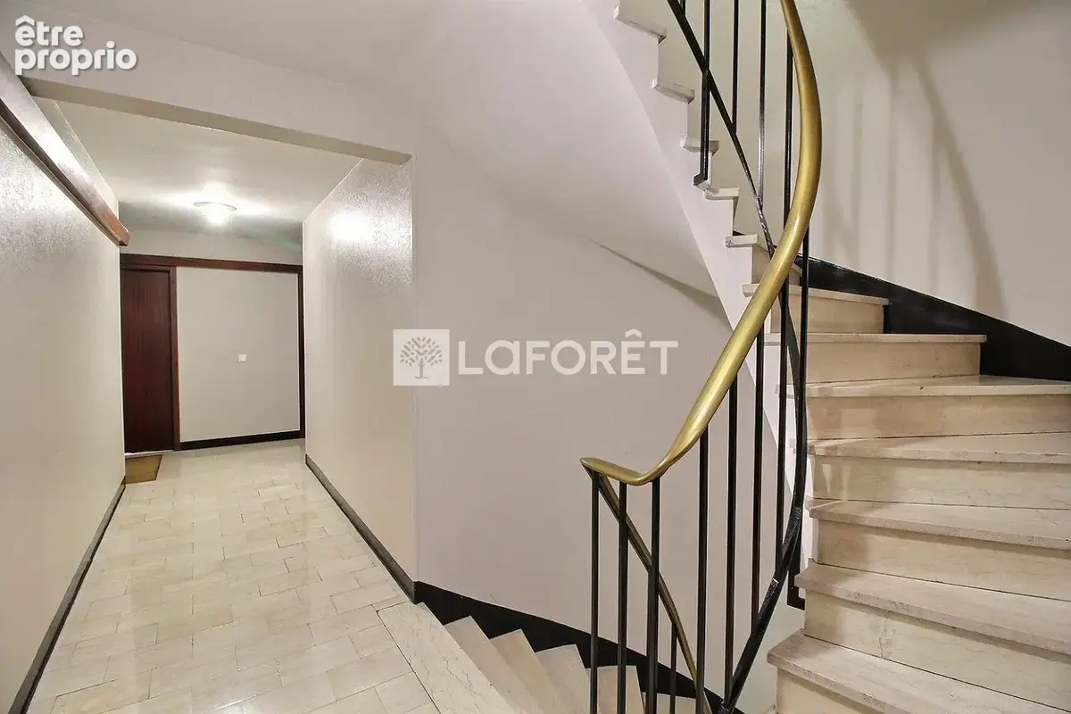 Appartement Rueil Malmaison 1 pièce(s) 27.35 m2 - photo 3