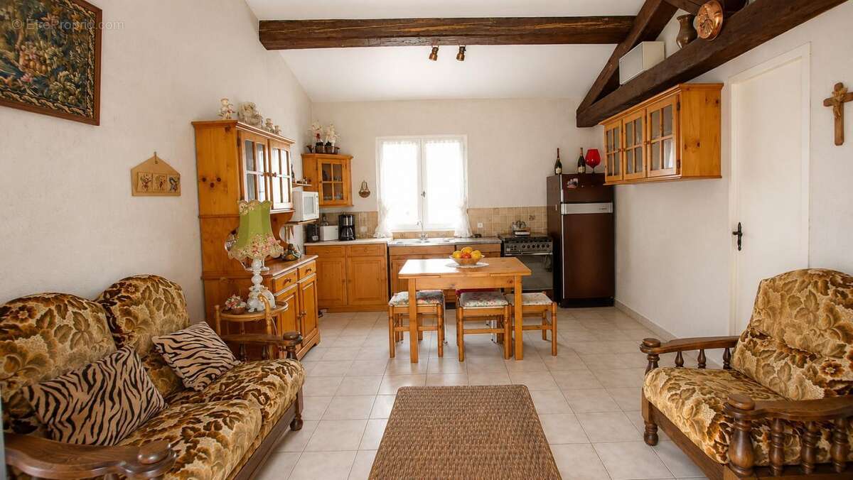 Maison à LE MUY