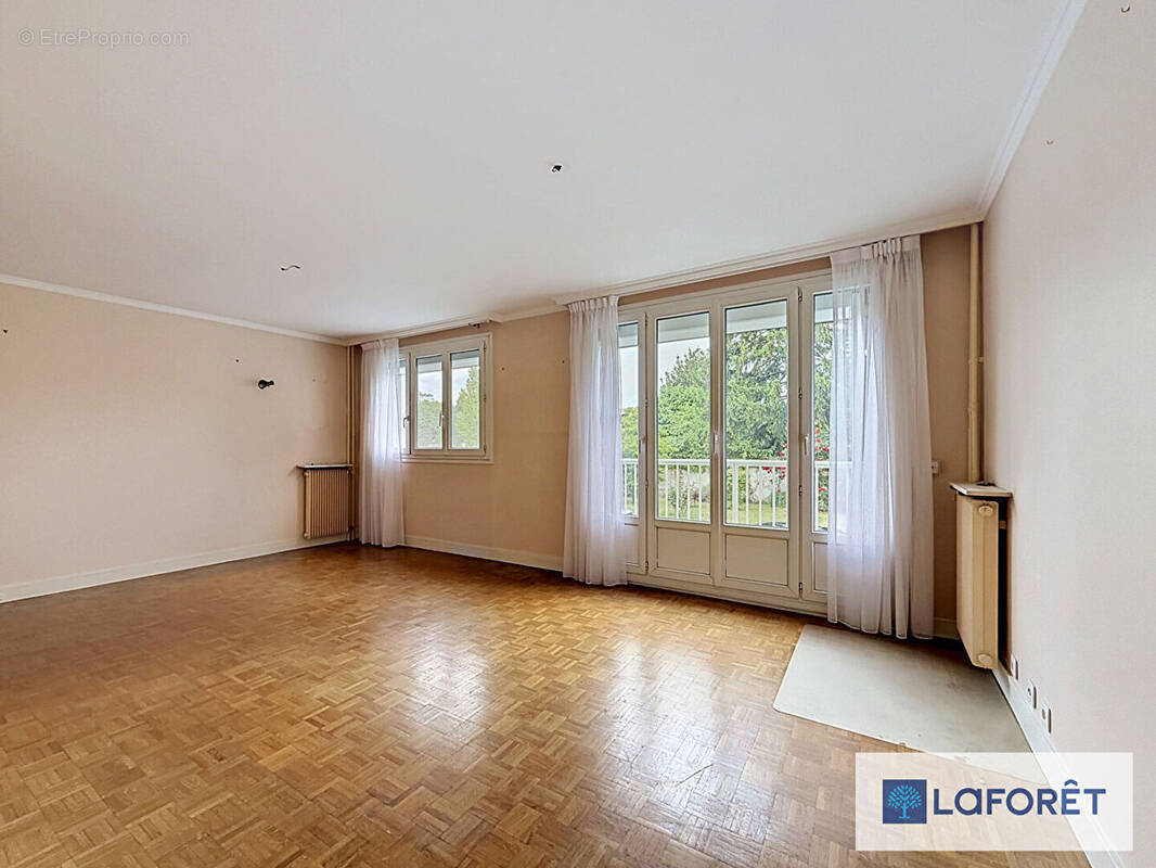 Appartement à VILLIERS-SUR-MARNE