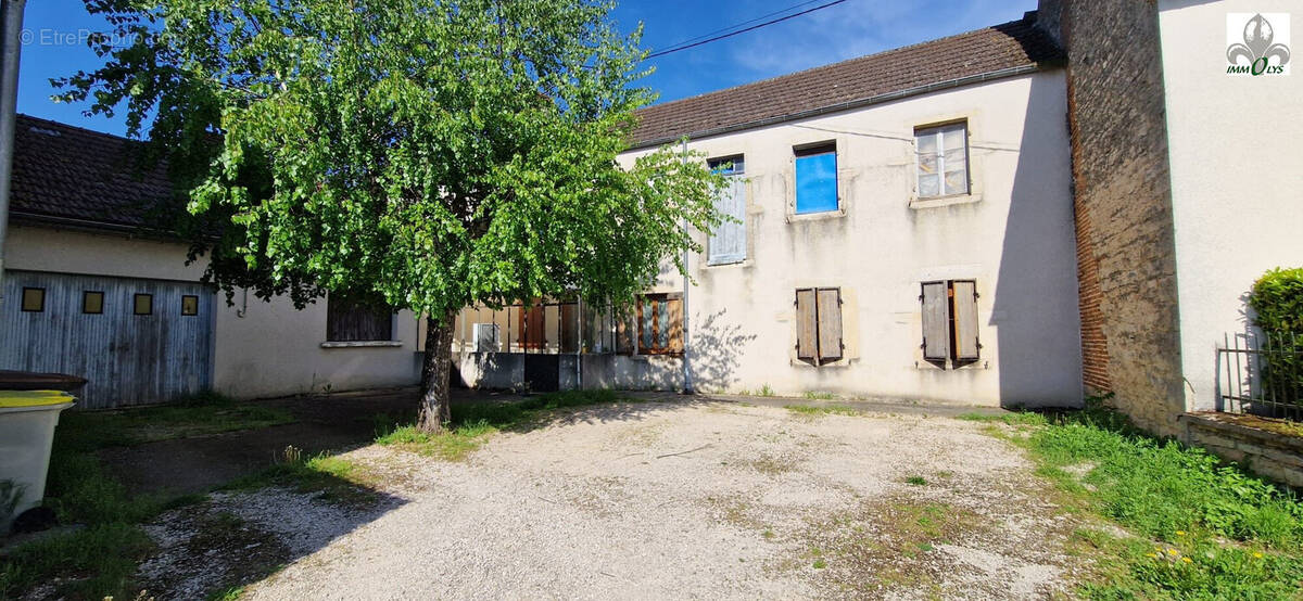 Maison à RUFFEY-LES-BEAUNE