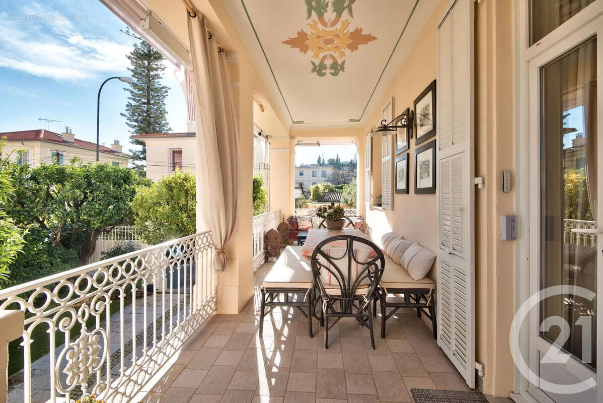 Appartement à BEAULIEU-SUR-MER