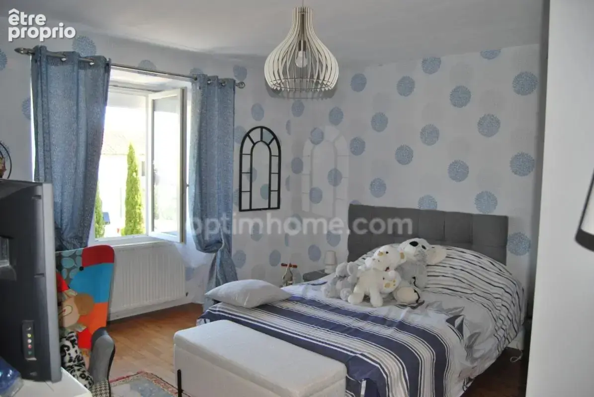 Maison en pierre de 120m2 à 5 minutes du bourg de BRIE et de CHAMPNIERS (16) - photo 11