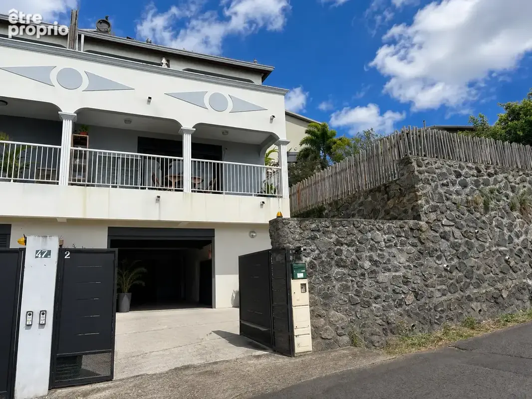 À vendre   Villa avec piscine et belle vue mer à Bellemène St Paul - photo 4