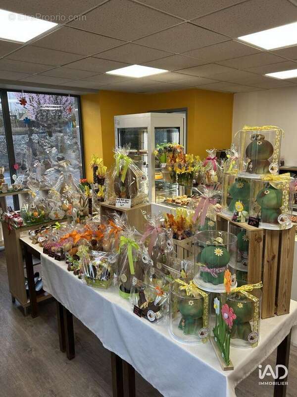 Photo 7 - Commerce à ROCHEFORT-MONTAGNE