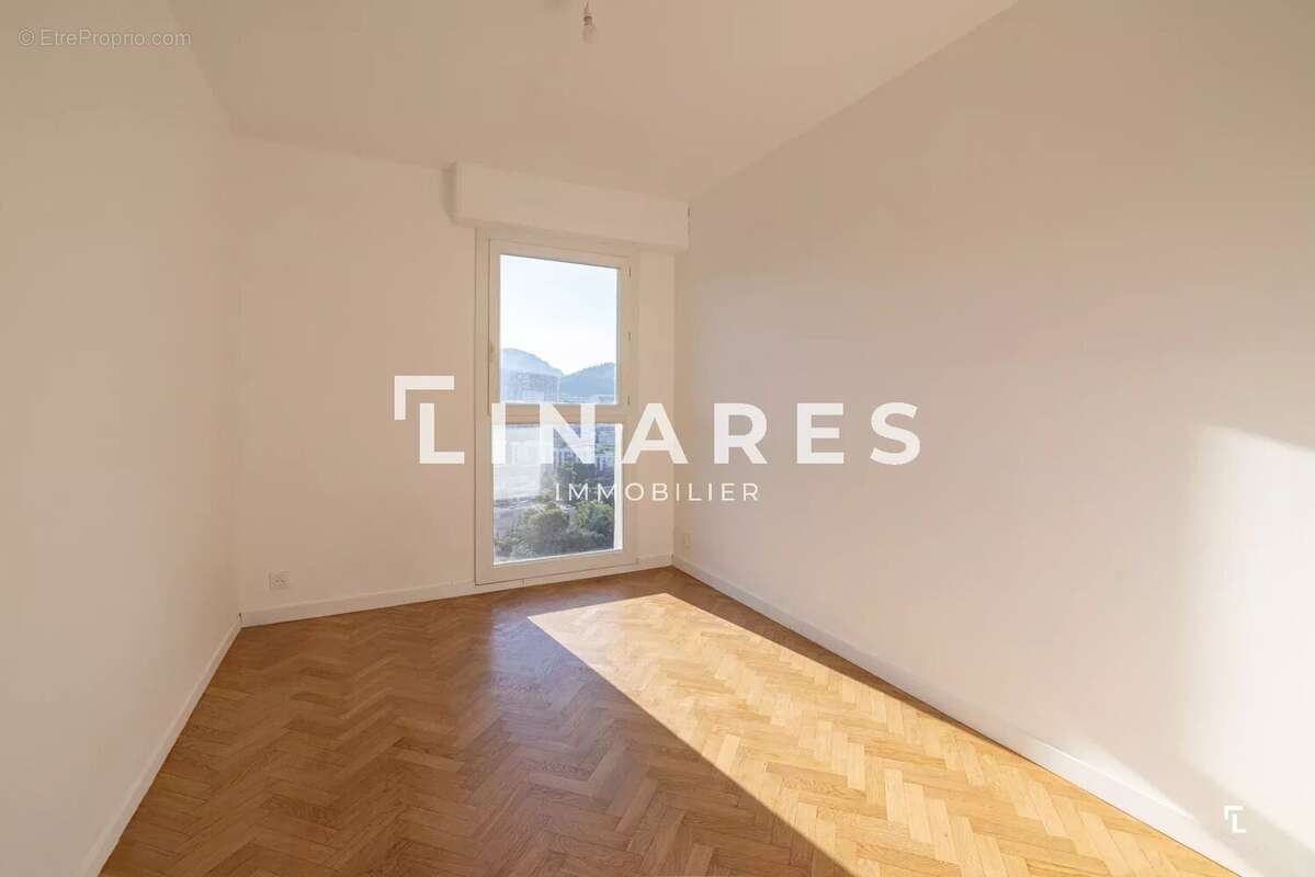 Appartement à MARSEILLE-9E