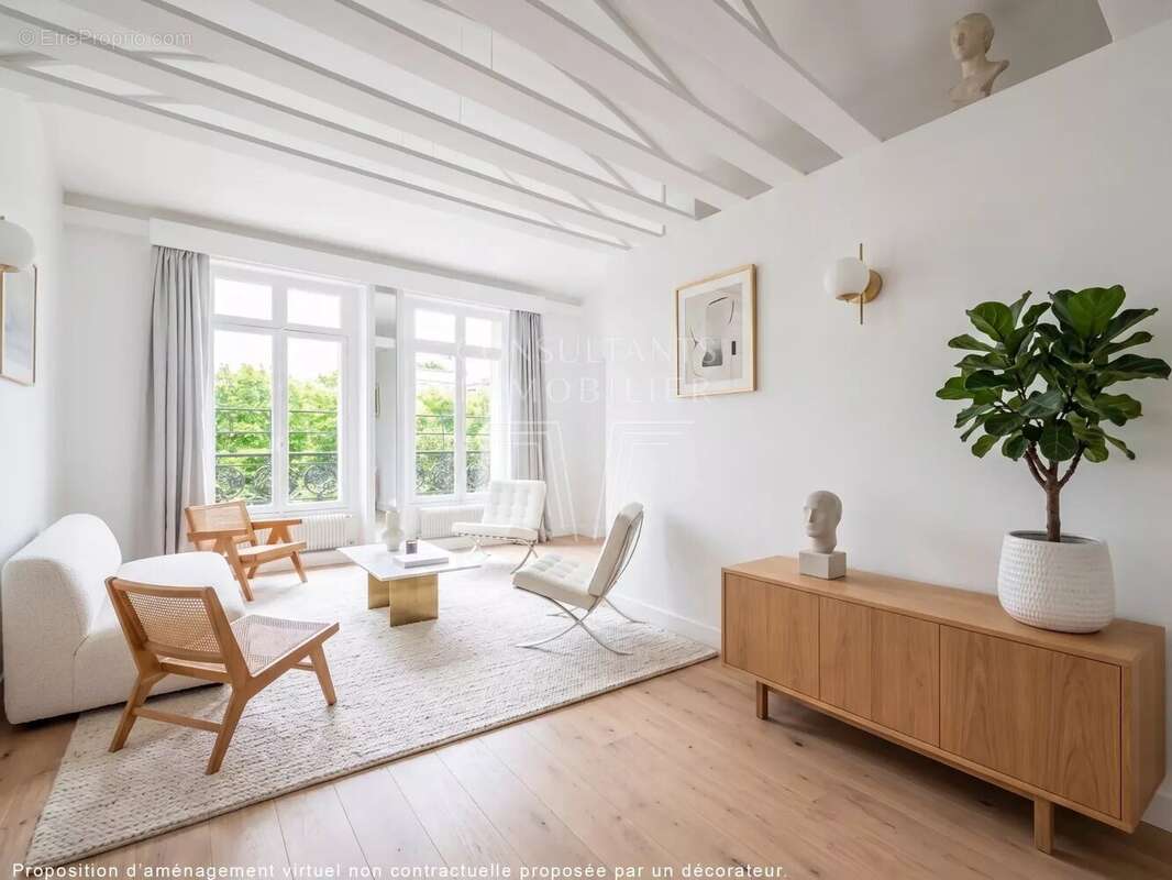 Appartement à PARIS-16E