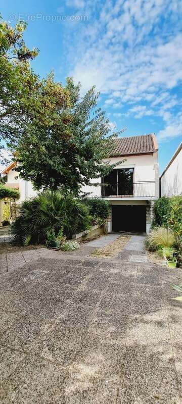 Maison à CHAMPIGNY-SUR-MARNE