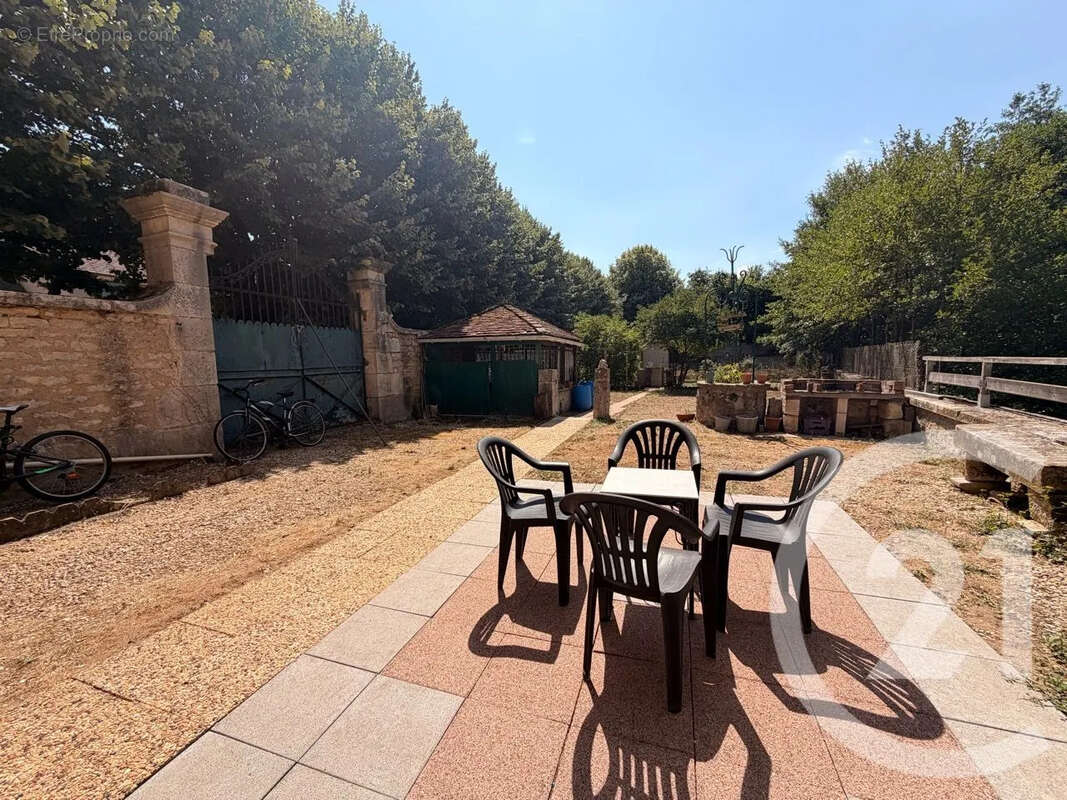 Maison 175 m² à Clamecy  - photo 4