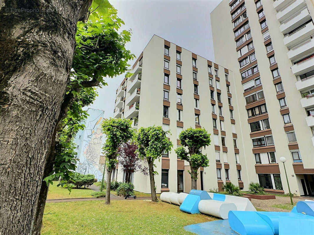 Appartement à IVRY-SUR-SEINE