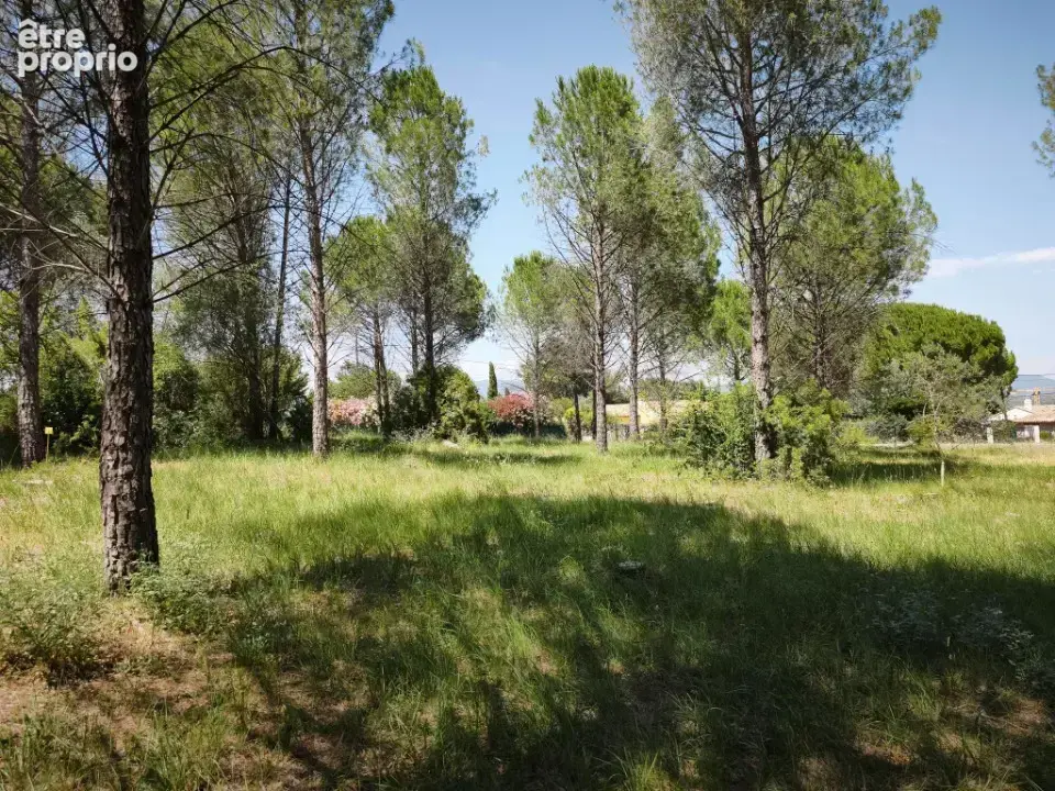 Terrain à ROQUEBRUNE-SUR-ARGENS