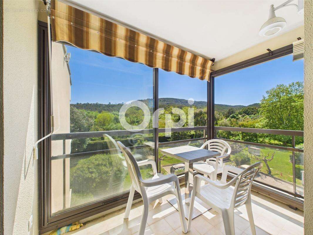 Appartement à MANDELIEU-LA-NAPOULE