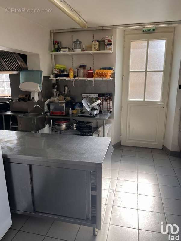 Photo 7 - Commerce à GRAUVES