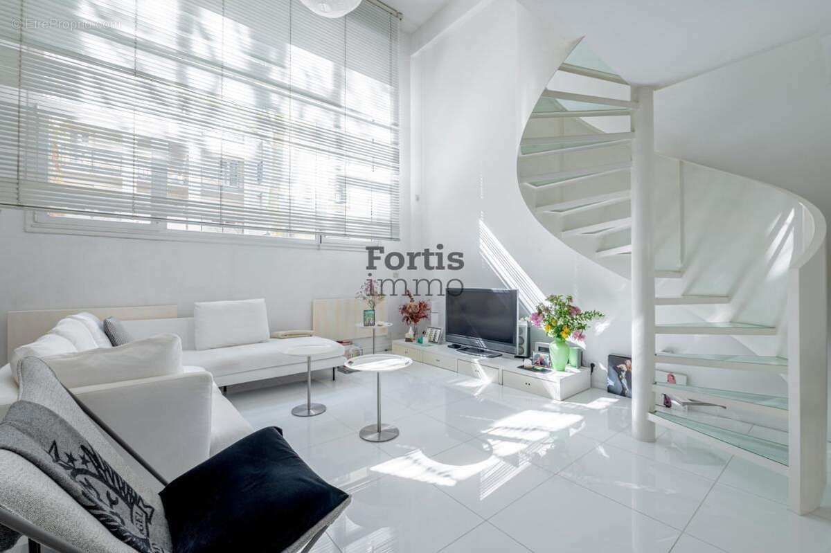 Appartement à PARIS-20E