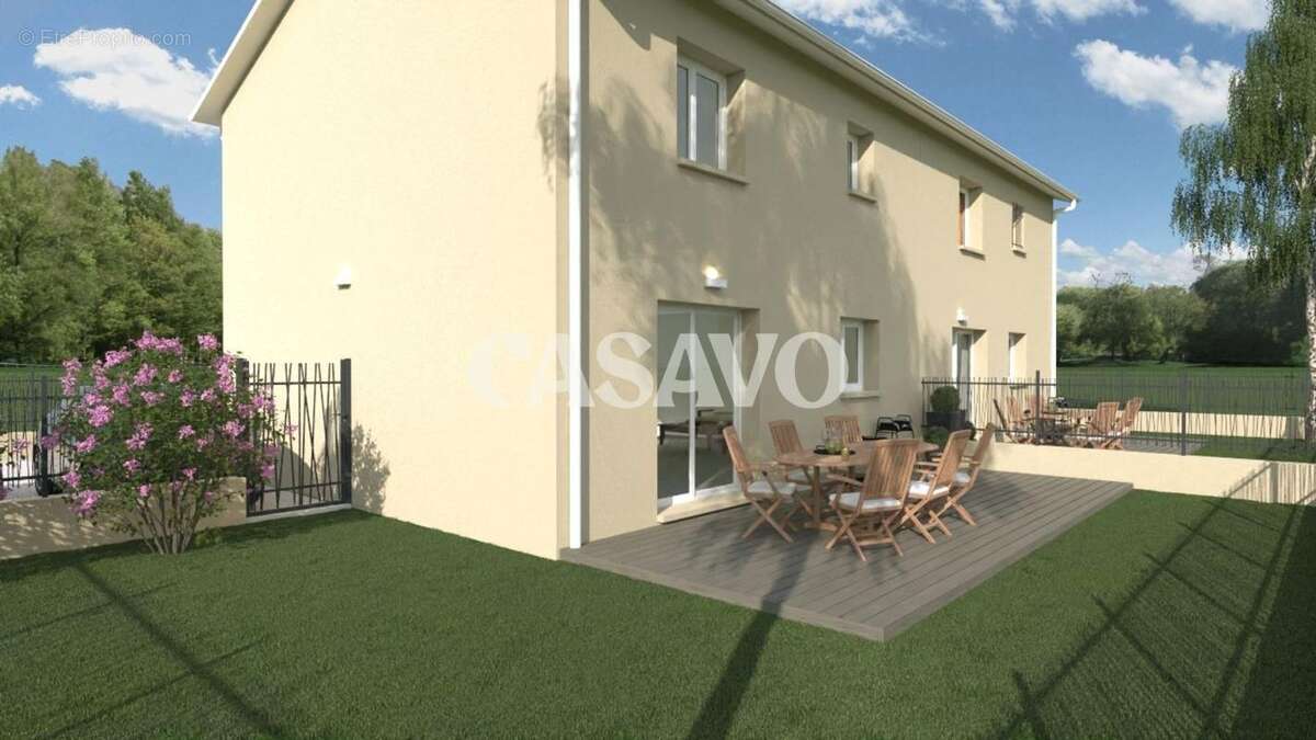 Maison à EYZIN-PINET