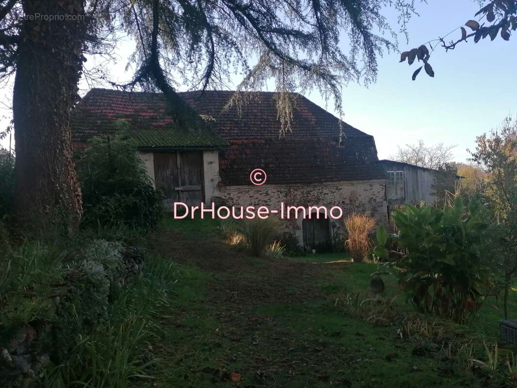 Maison à BIARS-SUR-CERE