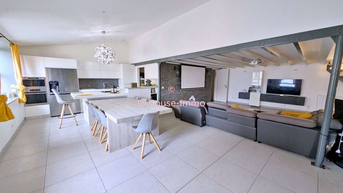 Appartement 155 m² à Saint-Etienne  - photo 132