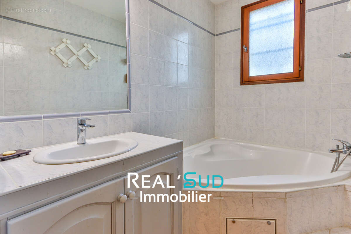 Maison à MARSEILLE-9E