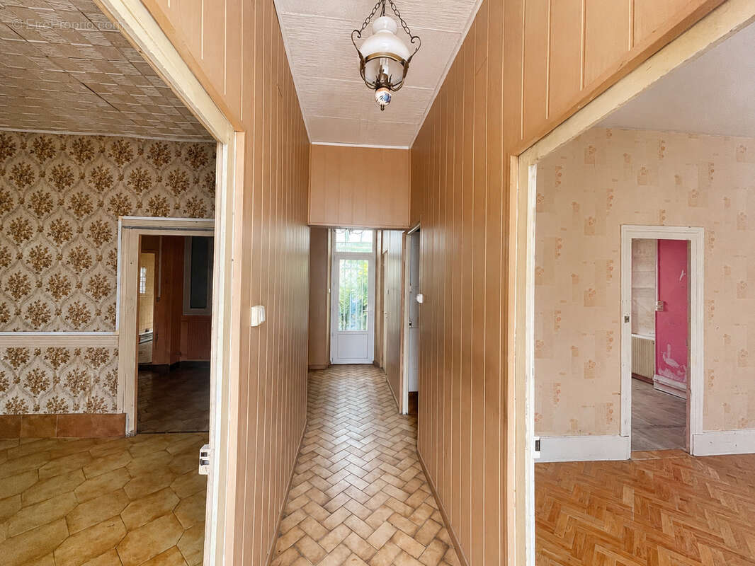 Maison 95 m² à Bourges  - photo 4
