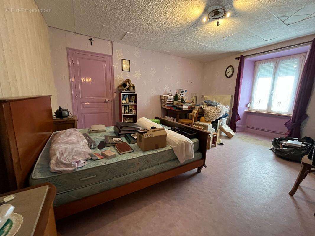 Maison à COURTEFONTAINE