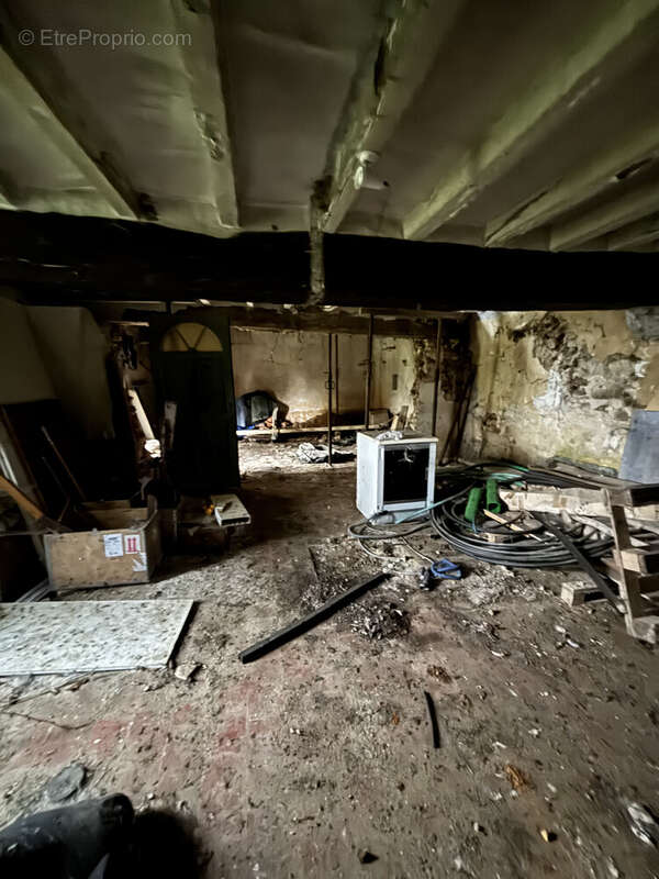 Maison à DAMMARIE-EN-PUISAYE