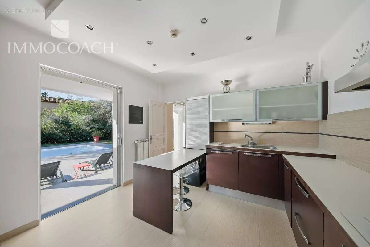 Maison à CARQUEIRANNE