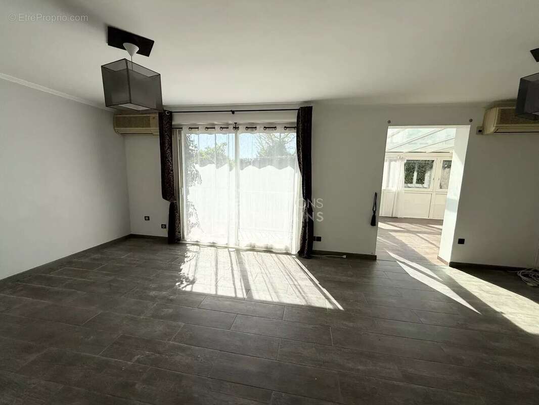 Maison à VILLERS-SOUS-SAINT-LEU