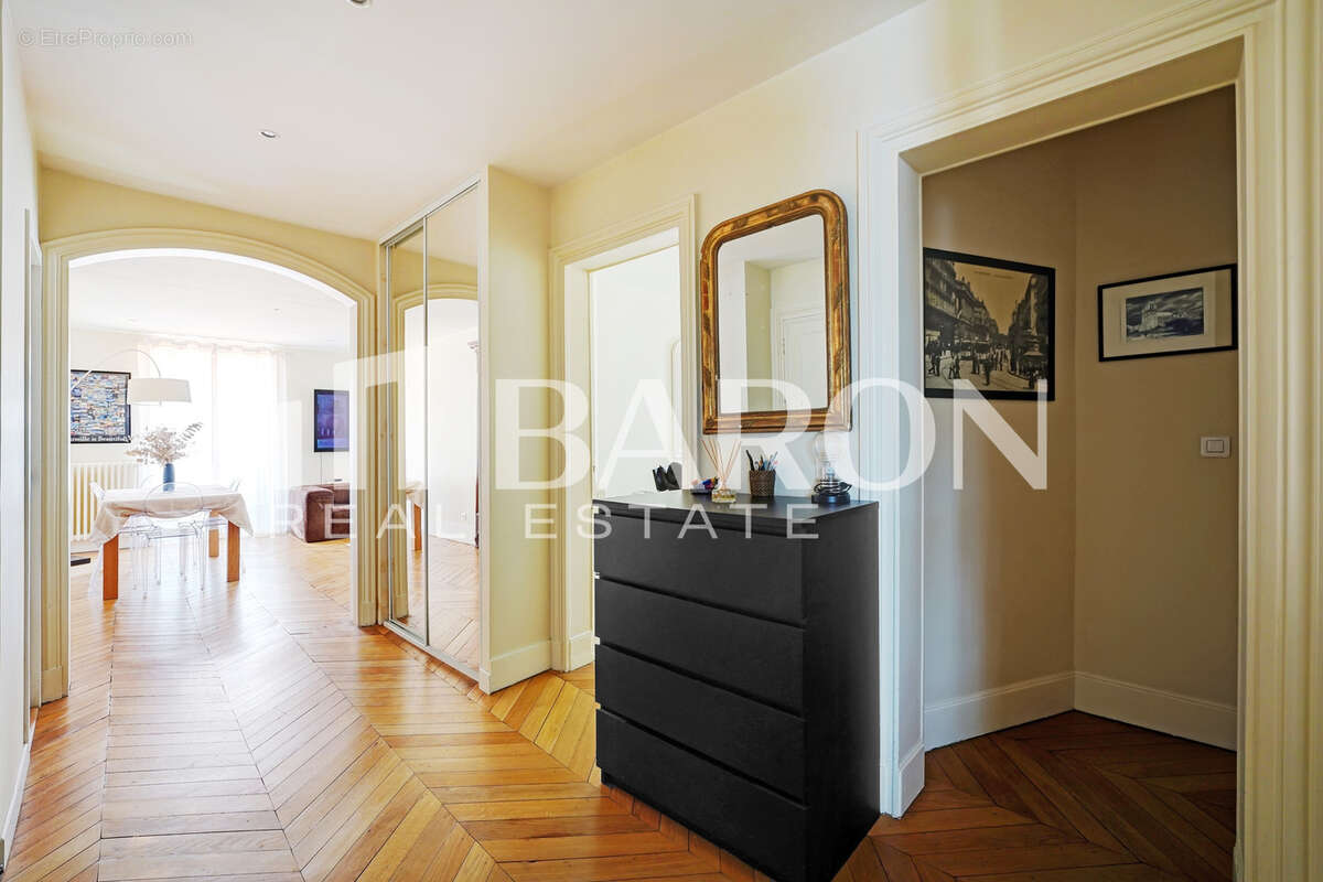 Appartement à PARIS-9E