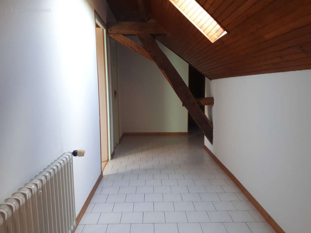 Maison à DANGE-SAINT-ROMAIN