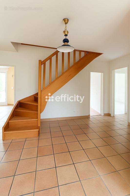 Maison à MIGNALOUX-BEAUVOIR