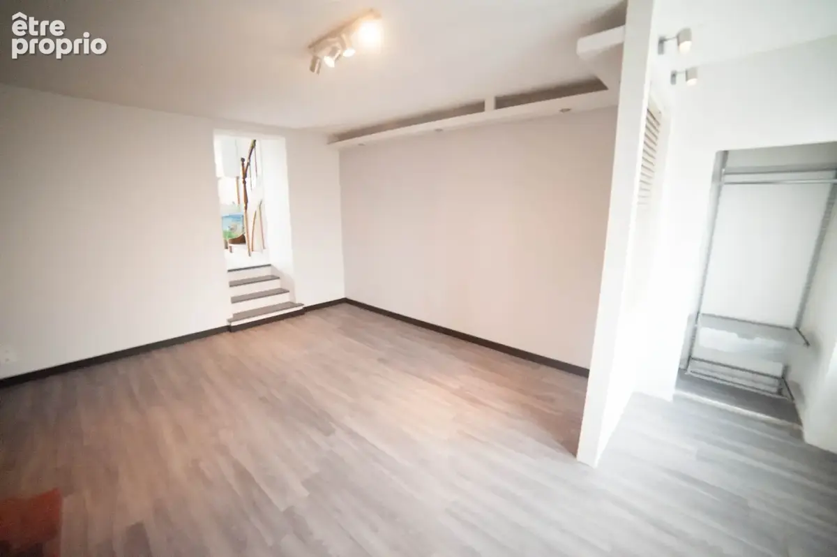 Les Herbiers, maison de bourg  de 60 m2, sur 188 m2 de terrain clos, - photo 2