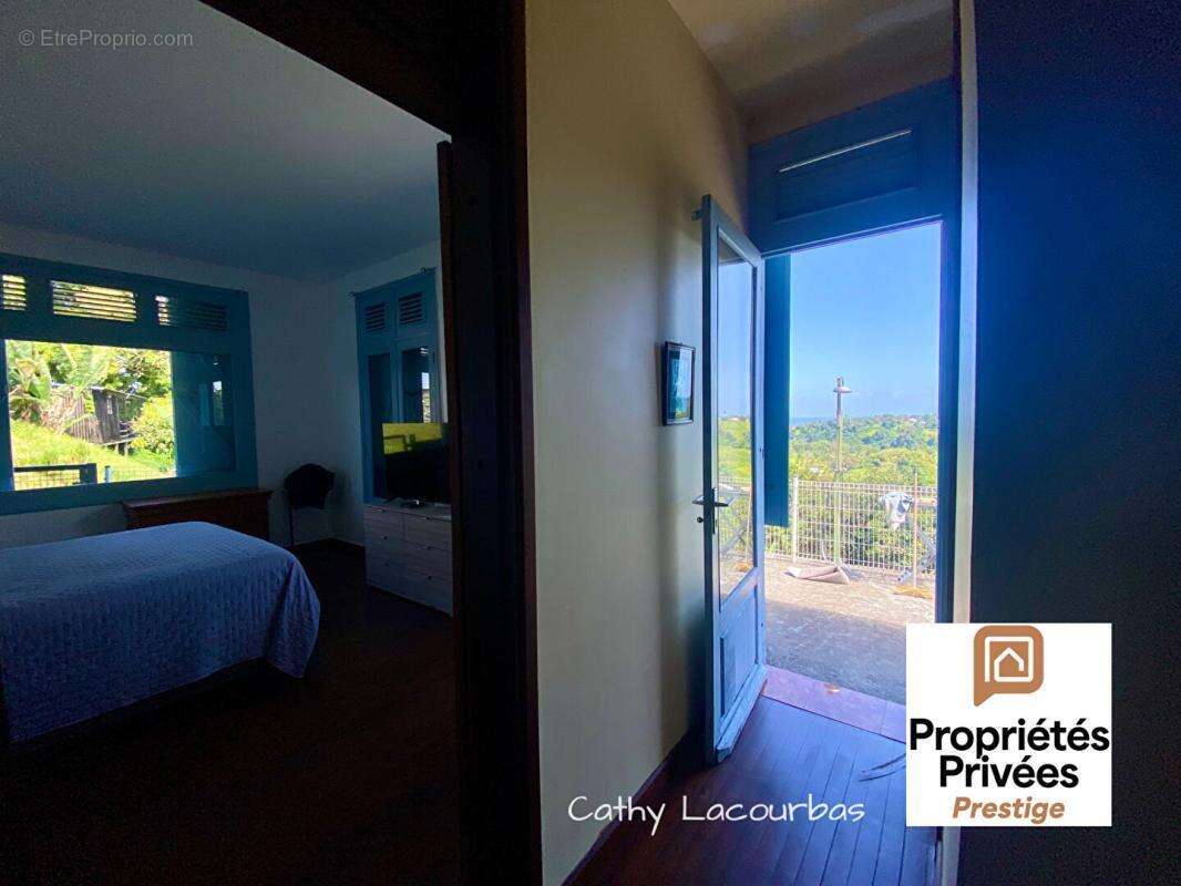 Maison à PETIT-BOURG