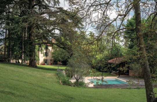 Appartement à CURIS-AU-MONT-D'OR
