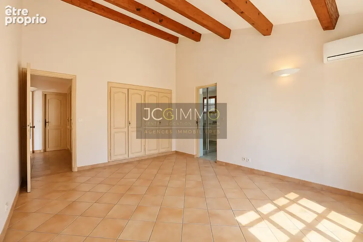 Villa T5 de 210m2 sur un terrain de 813m2 avec T2 indépendant - photo 16