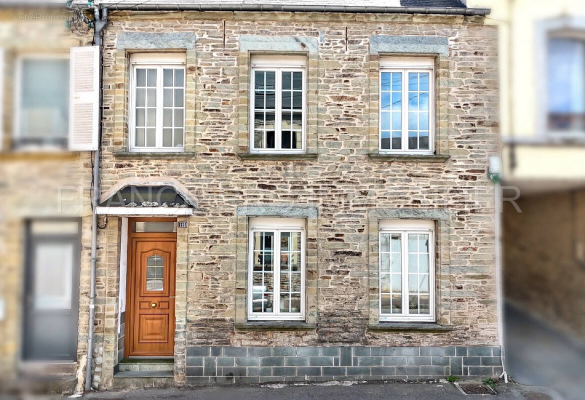 Maison de ville en pierre avec cour - Cherbourg centre - photo 2