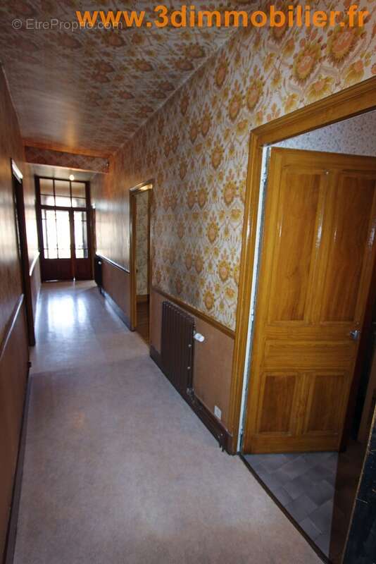 DEGAGEMENT - ETAGE 1 - Maison à CHAMPAGNOLE