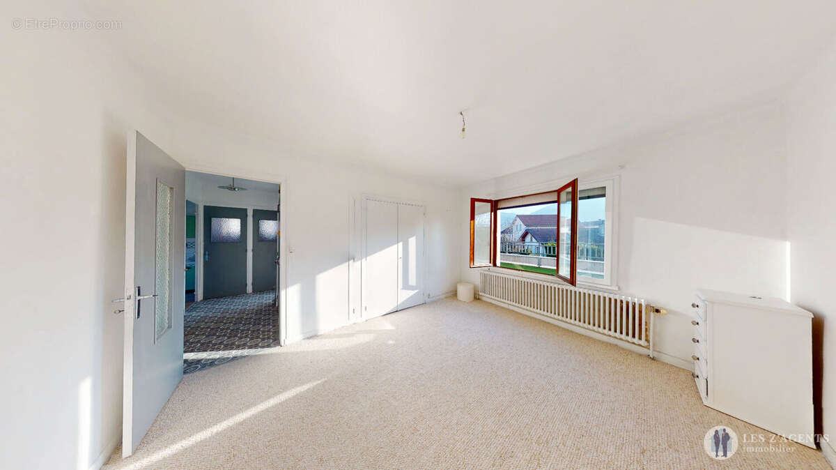 Maison à SAINT-MARTIN-D'HERES