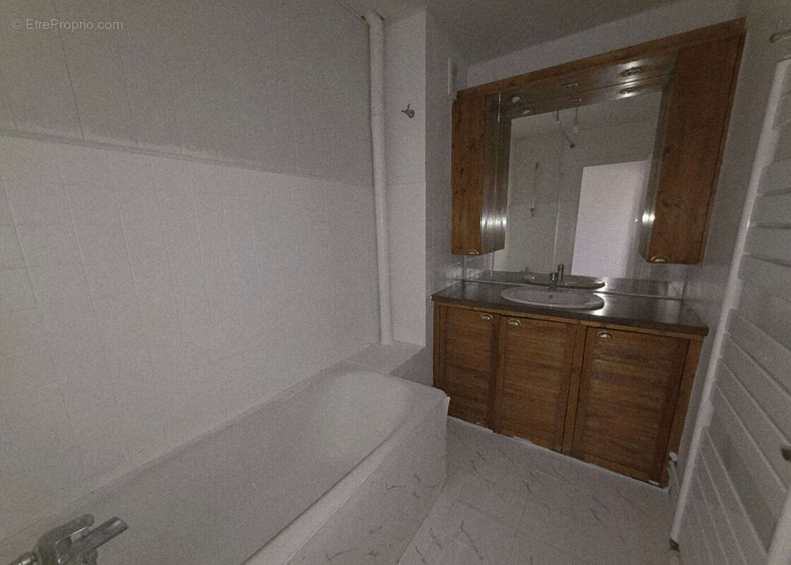 Appartement à vendre - Le Havre Saint François - 55 m² - 2 chambres - Vue Bassin - photo 7