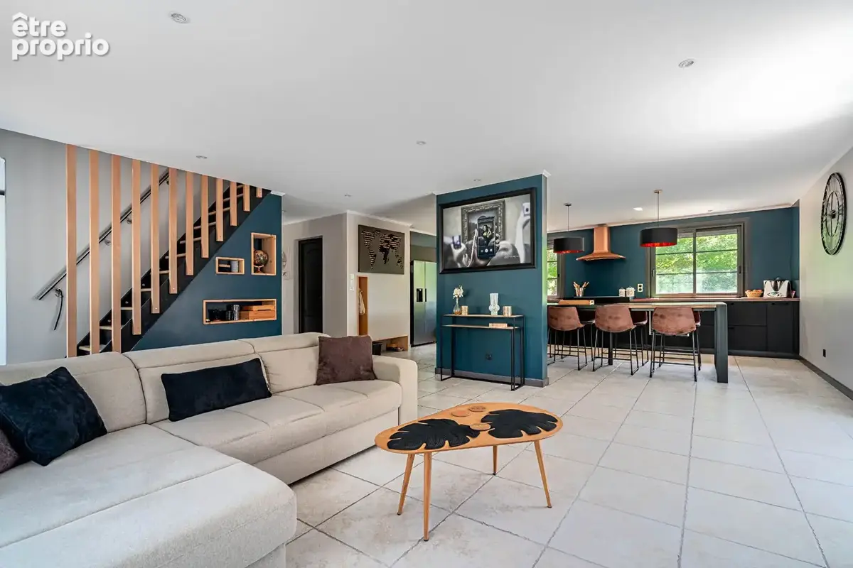 MAUBEC, villa avec 4 chambres, possibilité 5. - photo 2