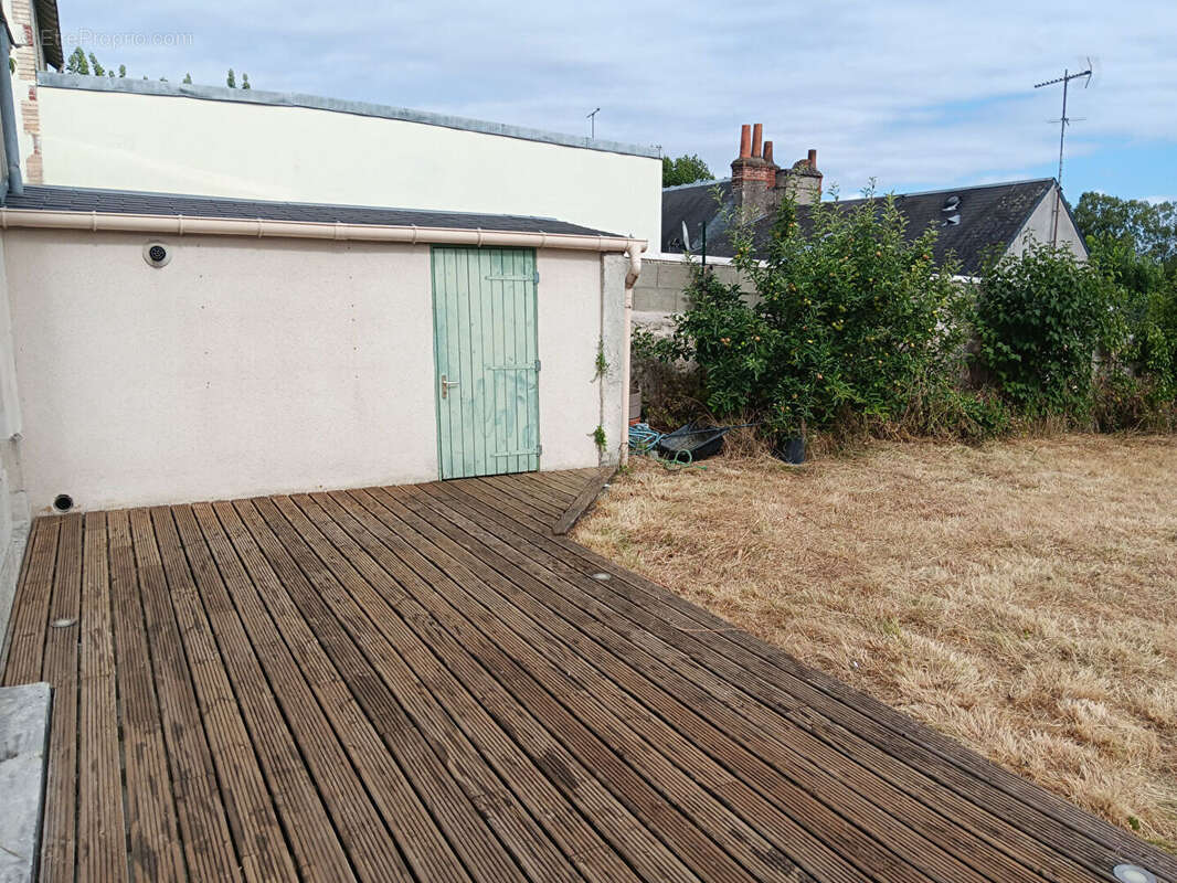 Maison à SAINT-CYR-SUR-LOIRE